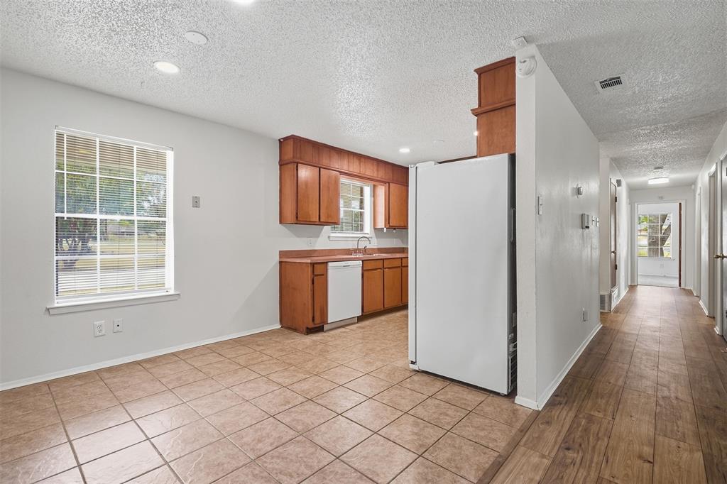 6880 Sandy Beach Road Property Photo 9