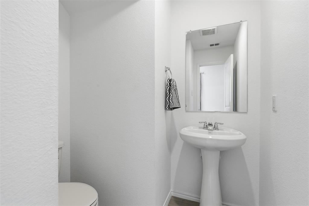 1429 Teak Lane Property Photo 18