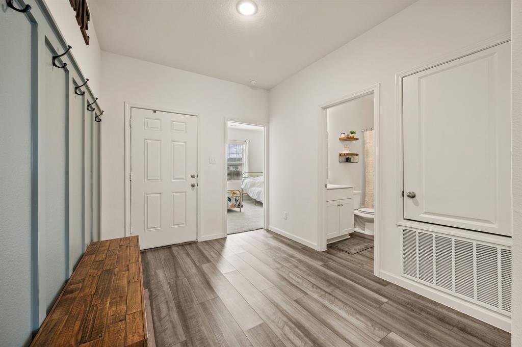 4724 Swan Neck Drive Property Photo 3
