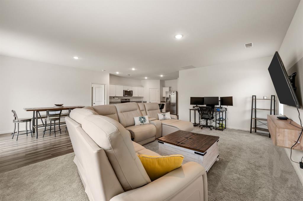 4724 Swan Neck Drive Property Photo 6