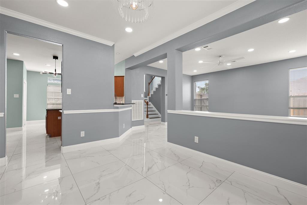 11001 Thornwood Drive Property Photo 10