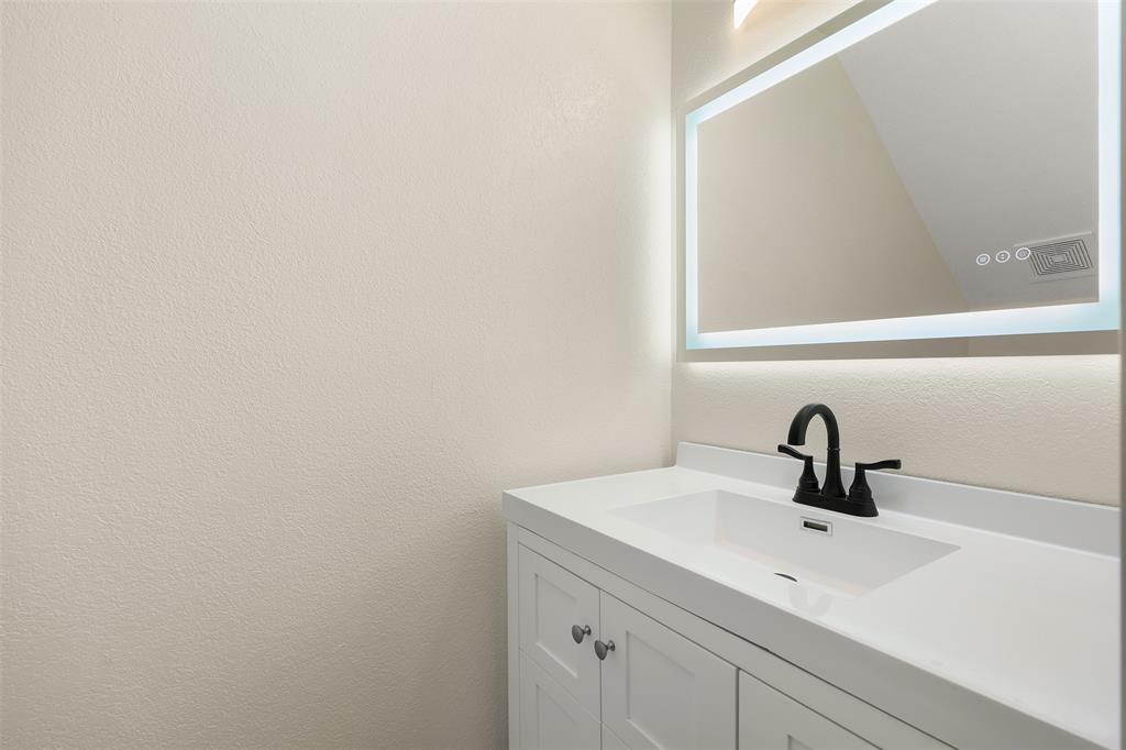 11001 Thornwood Drive Property Photo 19