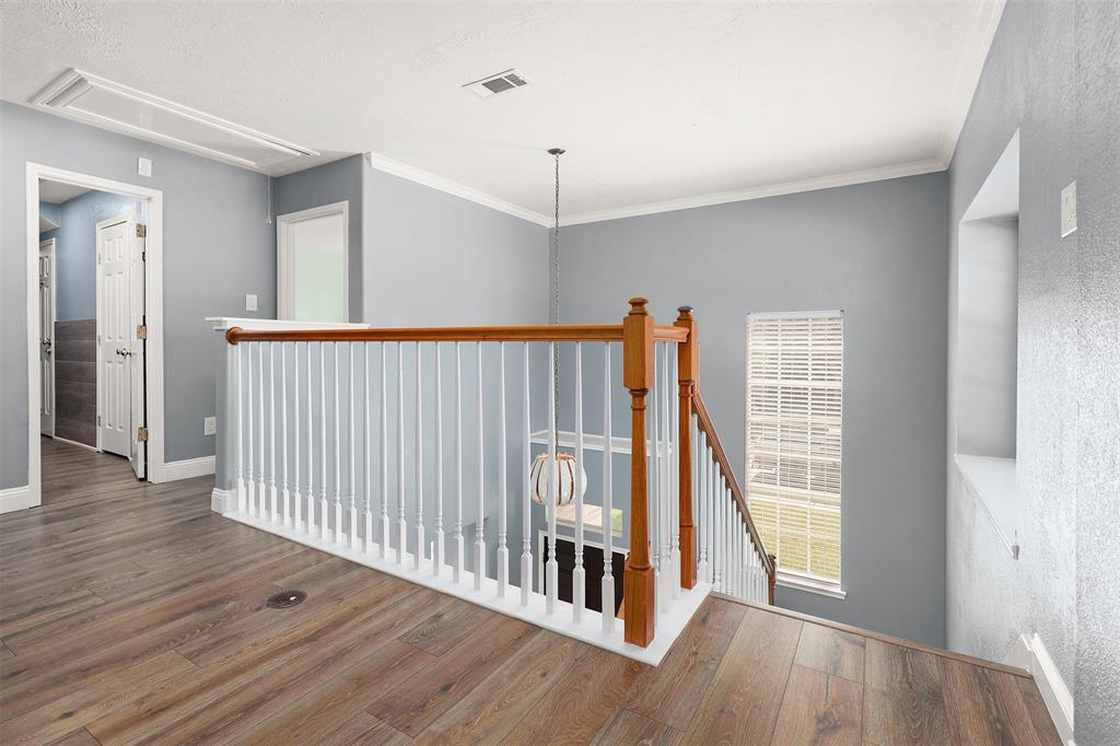 11001 Thornwood Drive Property Photo 21
