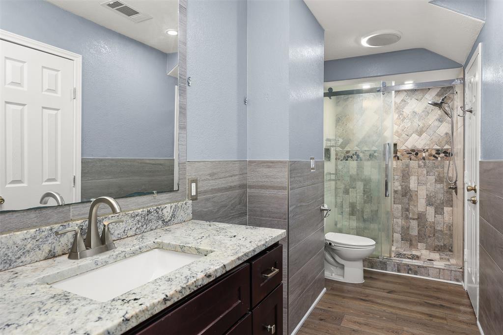11001 Thornwood Drive Property Photo 22