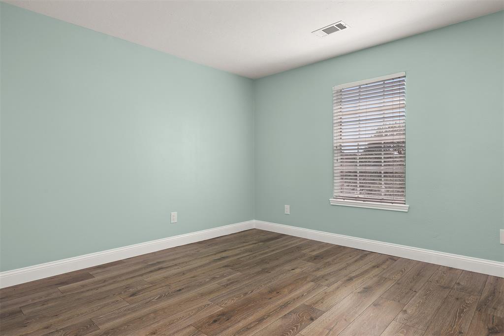 11001 Thornwood Drive Property Photo 27