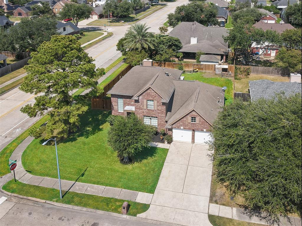 11001 Thornwood Drive Property Photo 32