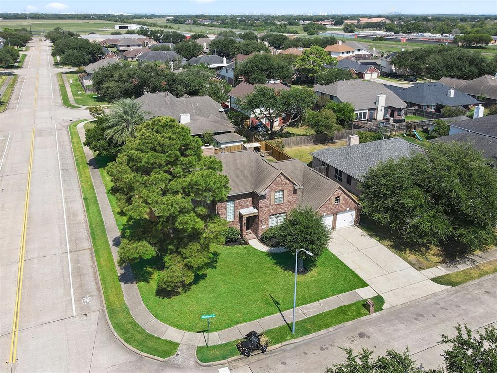 11001 Thornwood Drive Property Photo 34