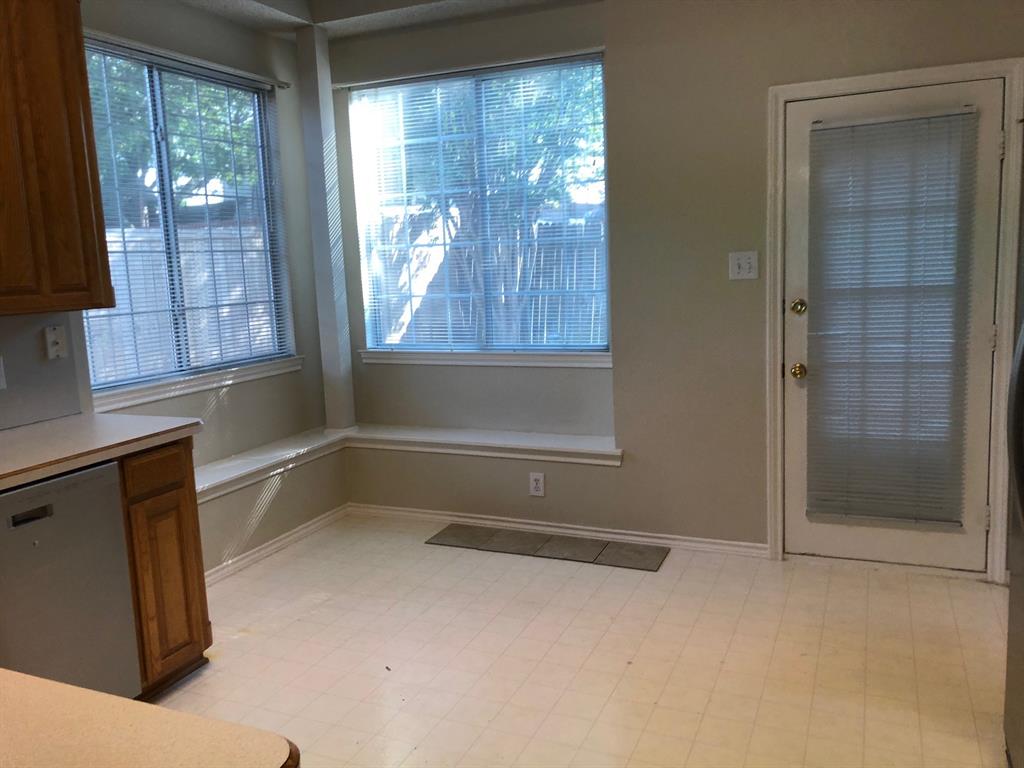 2118 Stoneridge Drive Property Photo 8