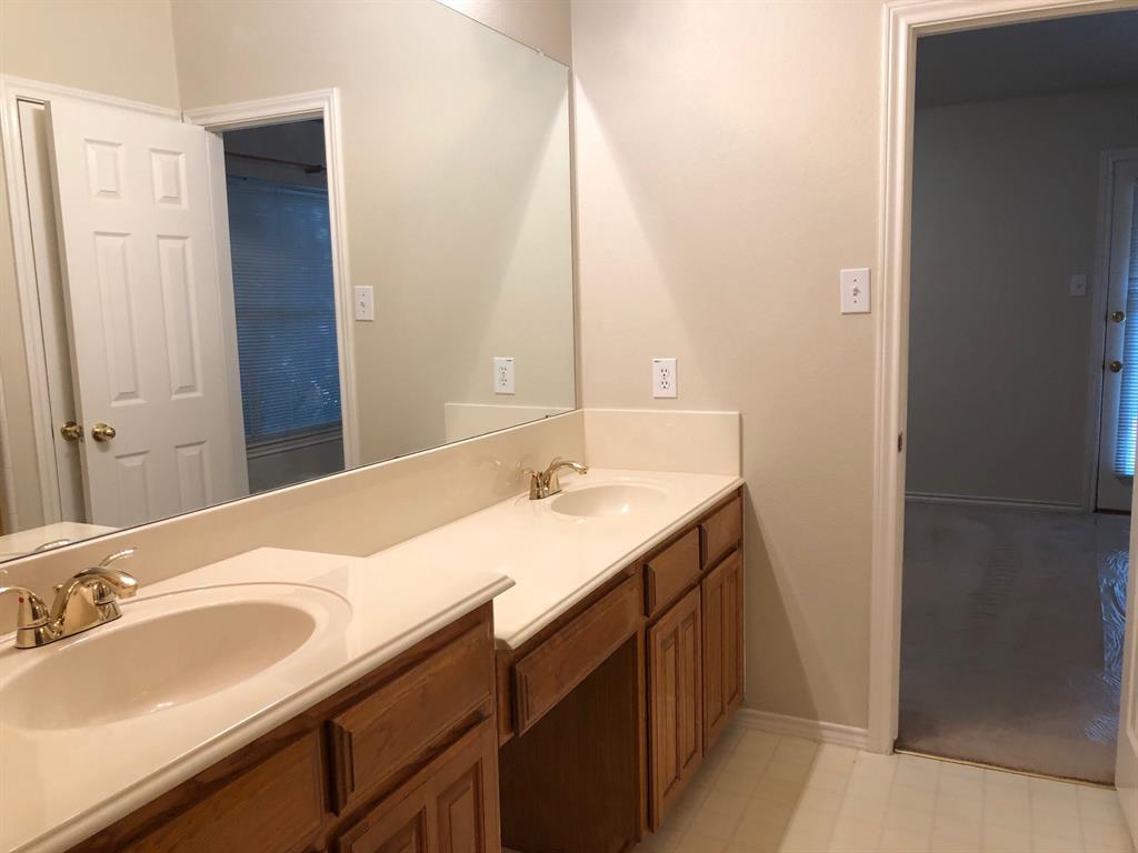 2118 Stoneridge Drive Property Photo 11