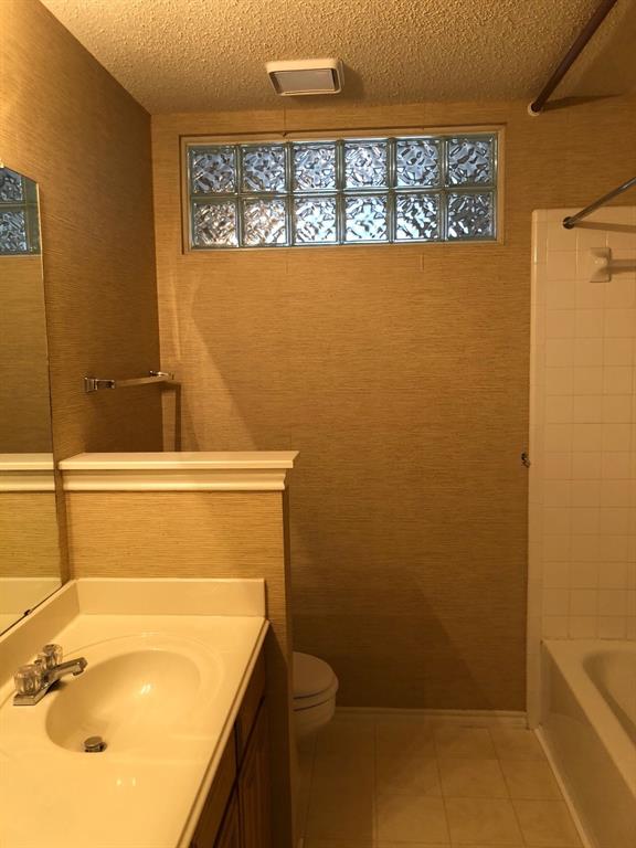 2118 Stoneridge Drive Property Photo 16