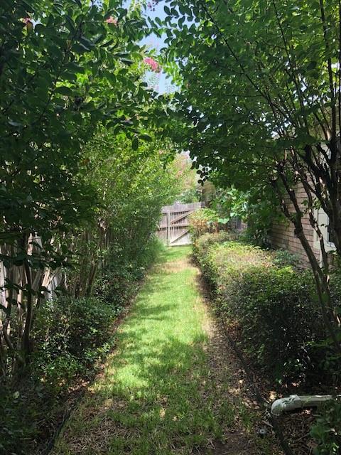 2118 Stoneridge Drive Property Photo 24