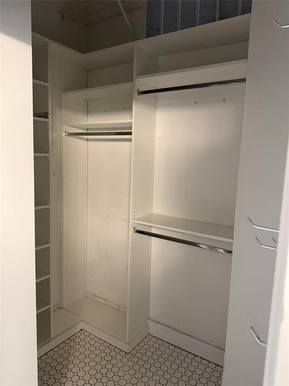 2502 Live Oak 301 Property Photo 5