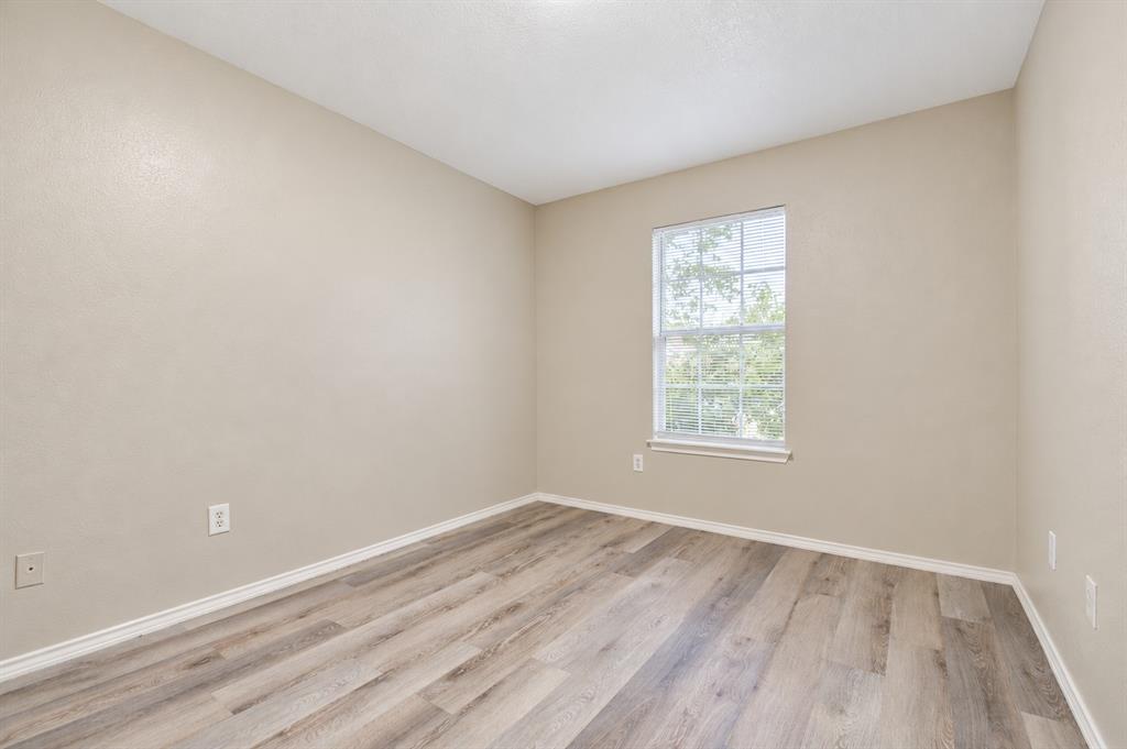 2040 Garden Crest Lane Property Photo 12