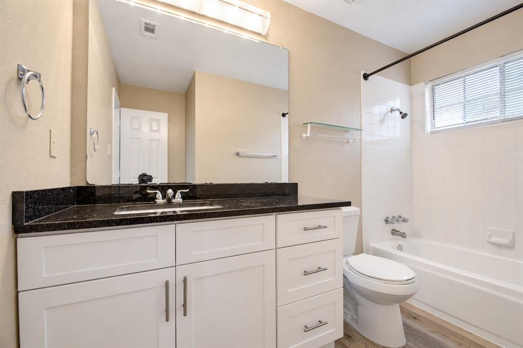 2040 Garden Crest Lane Property Photo 13