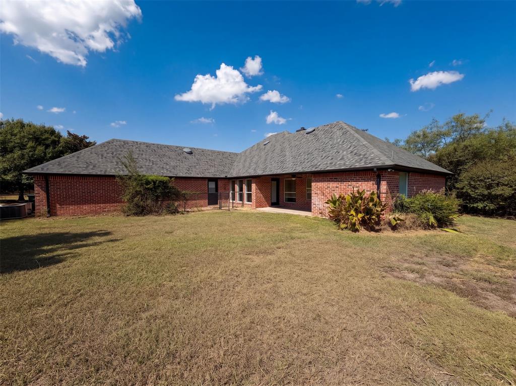 2836 S Lakeview Drive Property Photo 5
