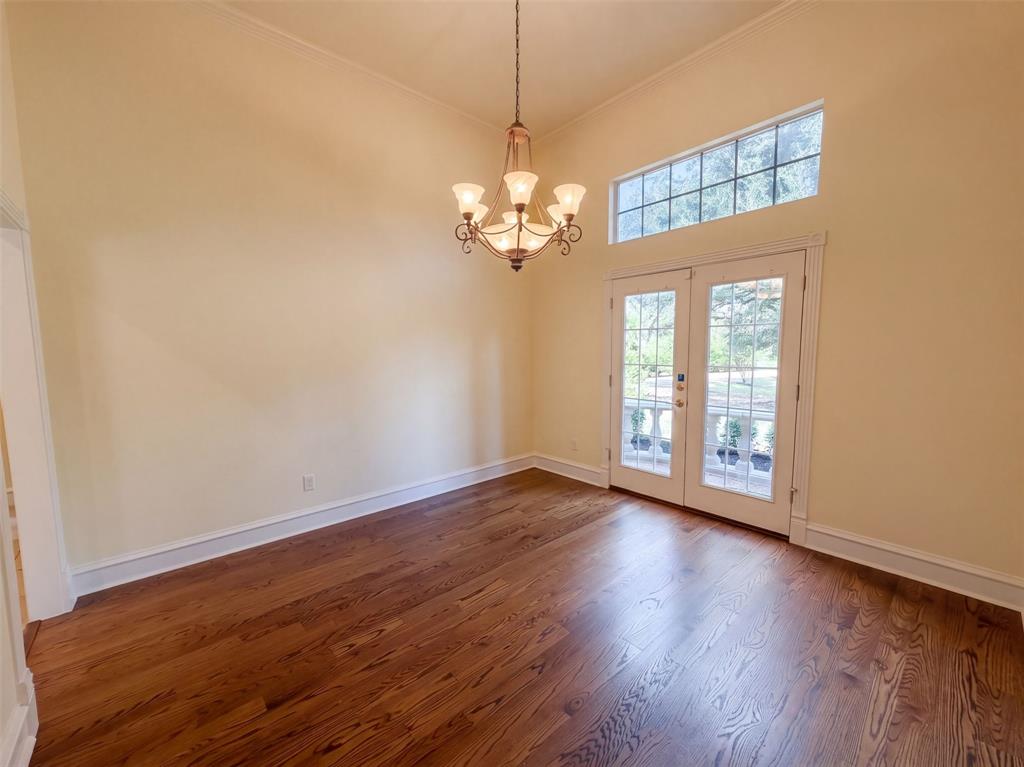 2836 S Lakeview Drive Property Photo 6