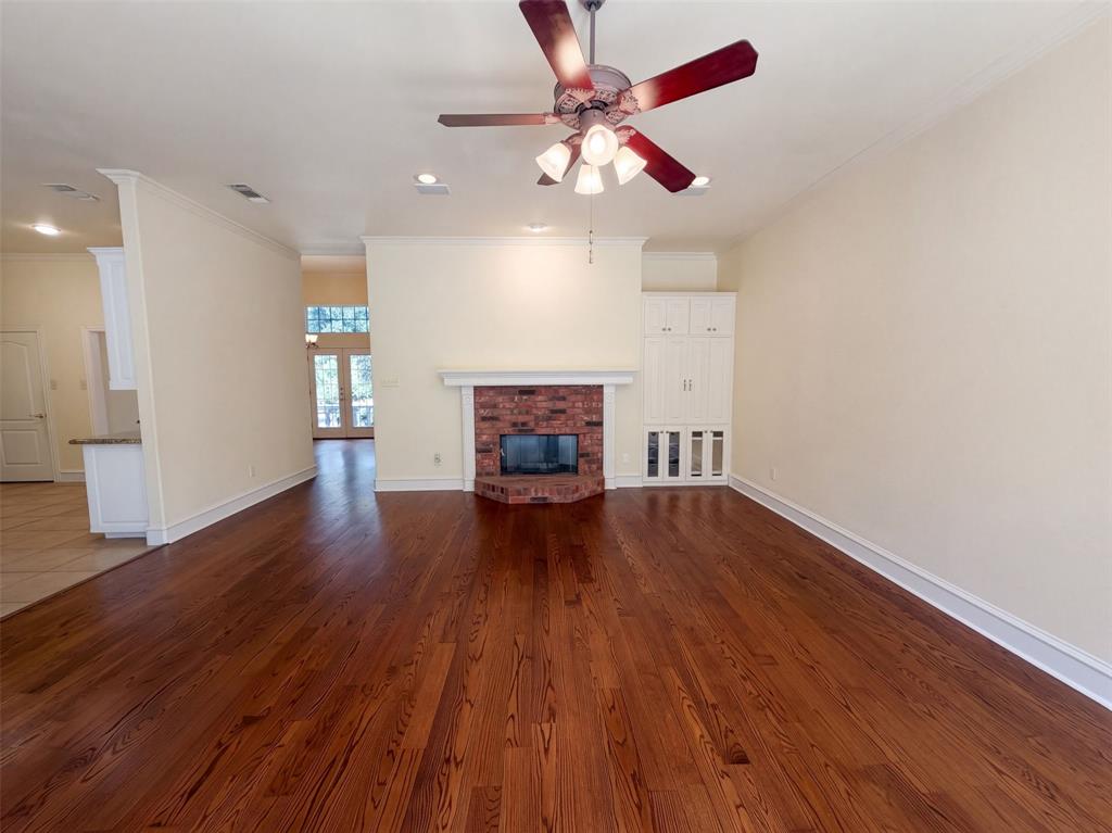 2836 S Lakeview Drive Property Photo 10