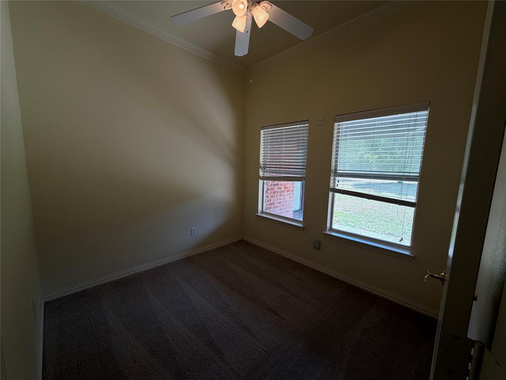 2836 S Lakeview Drive Property Photo 19