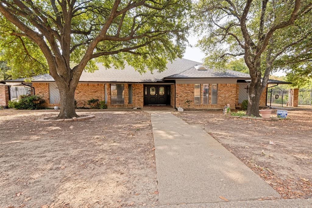 2104 Teakwood Trace Property Photo 1