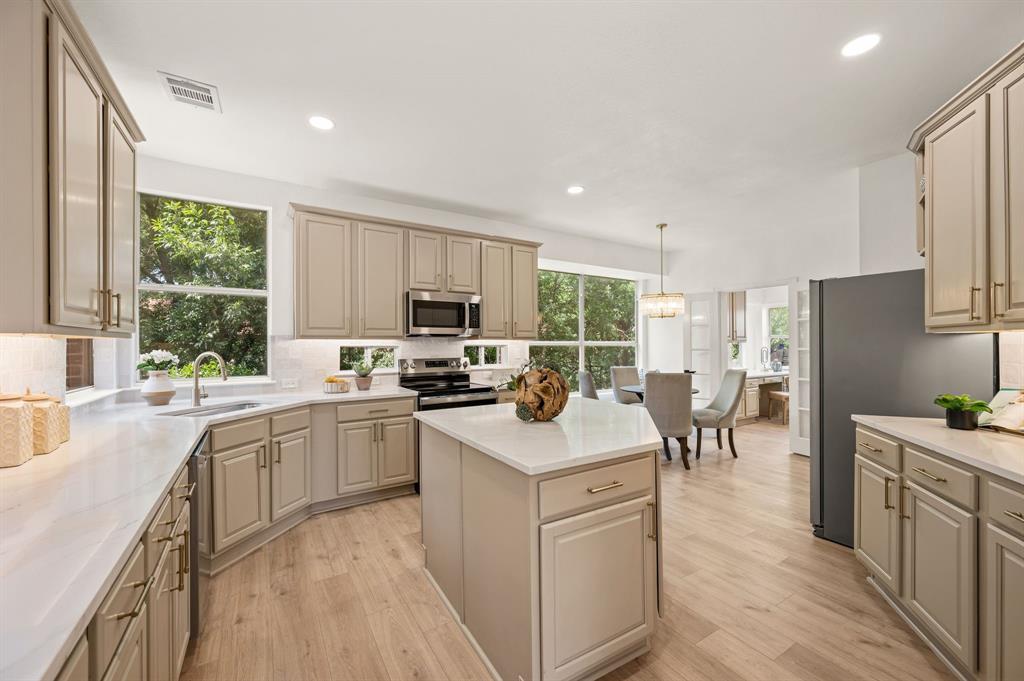 5212 Stone Brooke Crossing Property Photo 5
