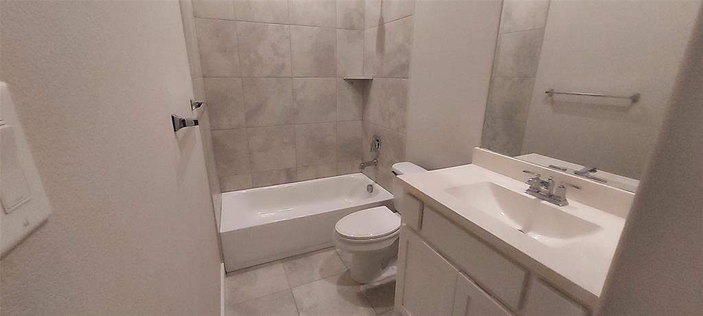 2413 Plover Lane Property Photo 9