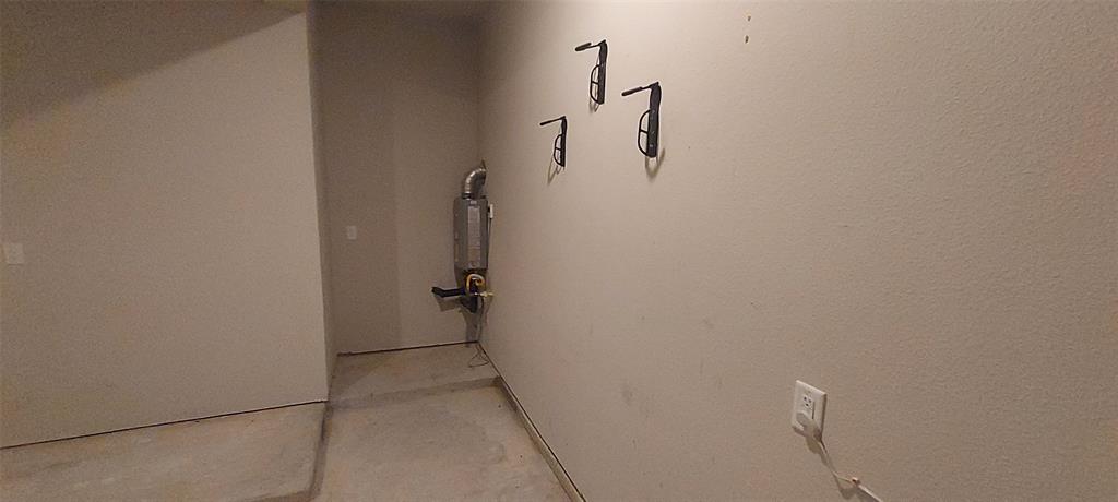 2413 Plover Lane Property Photo 11
