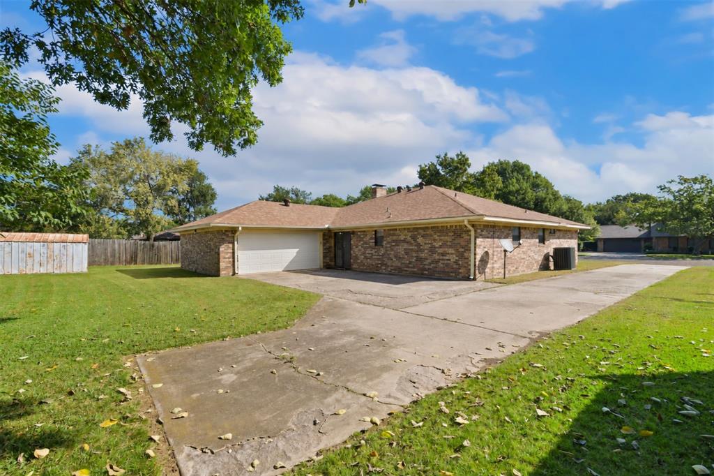 311 Wheeler Creek Court Property Photo 26