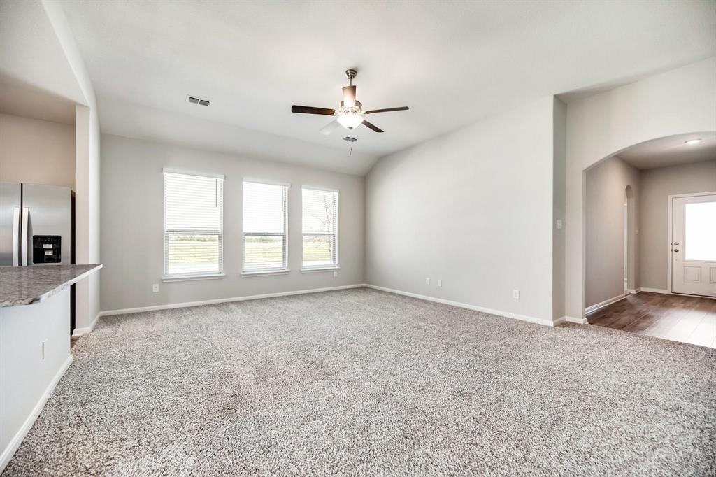 412 Harbor Oaks Drive Property Photo 5