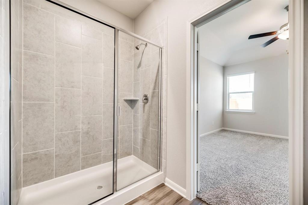412 Harbor Oaks Drive Property Photo 14