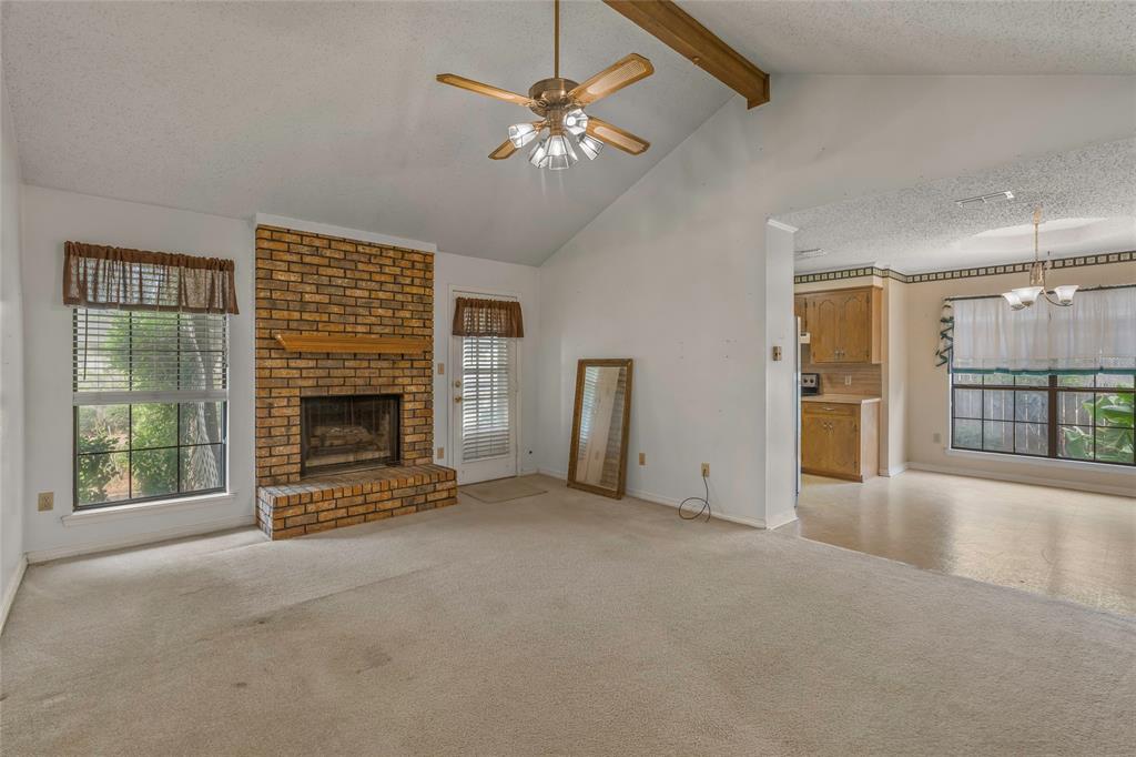 3135 Le Oaks Drive Property Photo 5