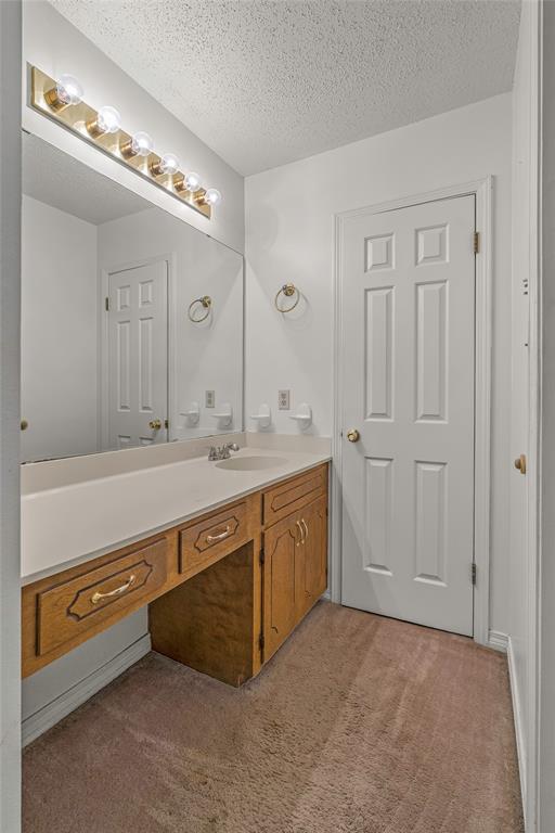 3135 Le Oaks Drive Property Photo 19