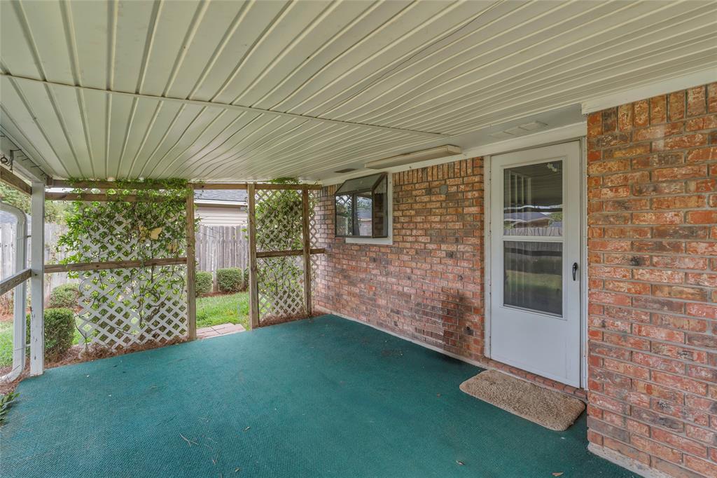 3135 Le Oaks Drive Property Photo 23