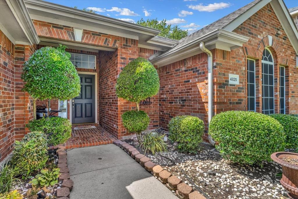 4825 Gloucester Drive Property Photo 6