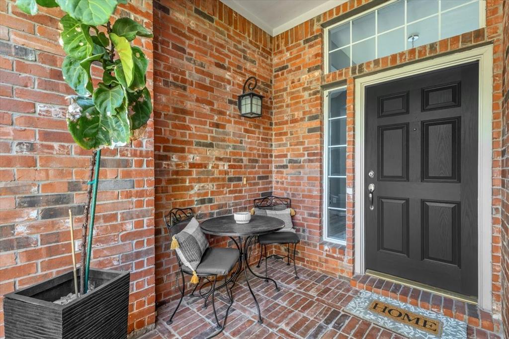 4825 Gloucester Drive Property Photo 7