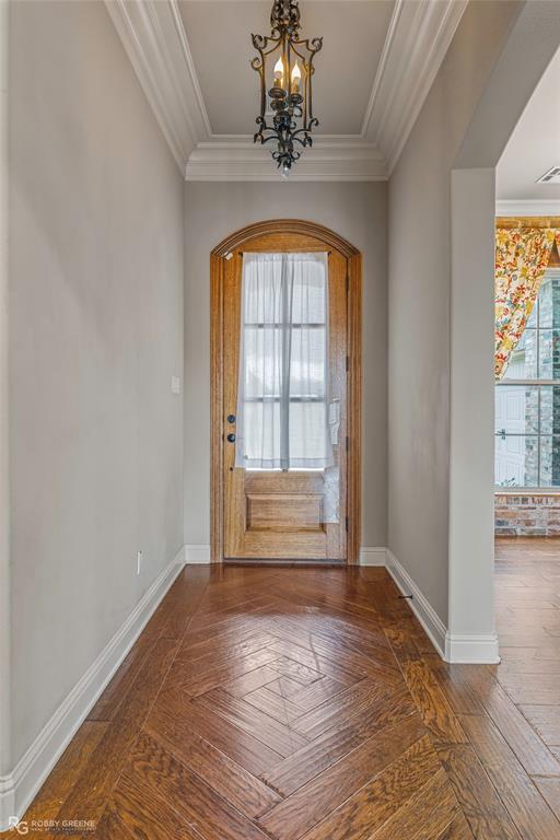 606 Glenshire Drive Property Photo 4