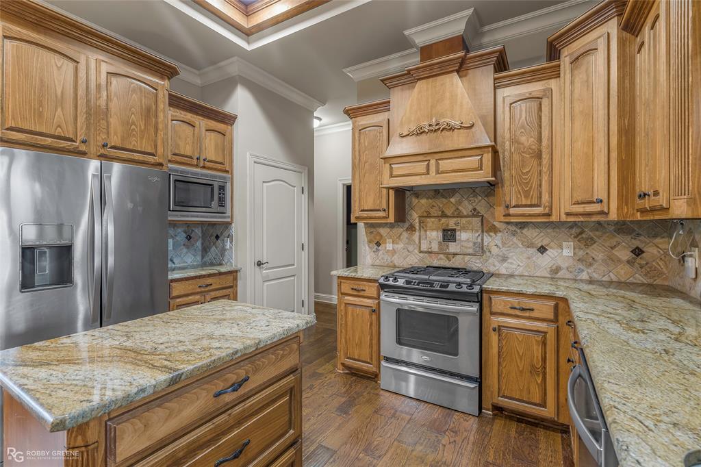 606 Glenshire Drive Property Photo 10