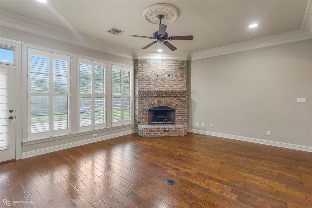 606 Glenshire Drive Property Photo 11