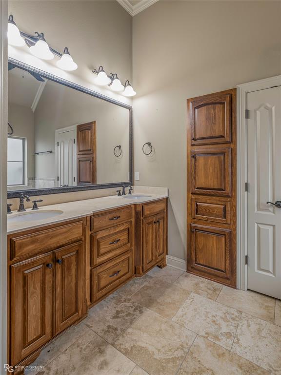 606 Glenshire Drive Property Photo 17