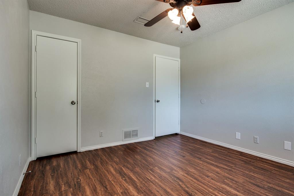 1726-1728 Stonegate Drive Property Photo 14