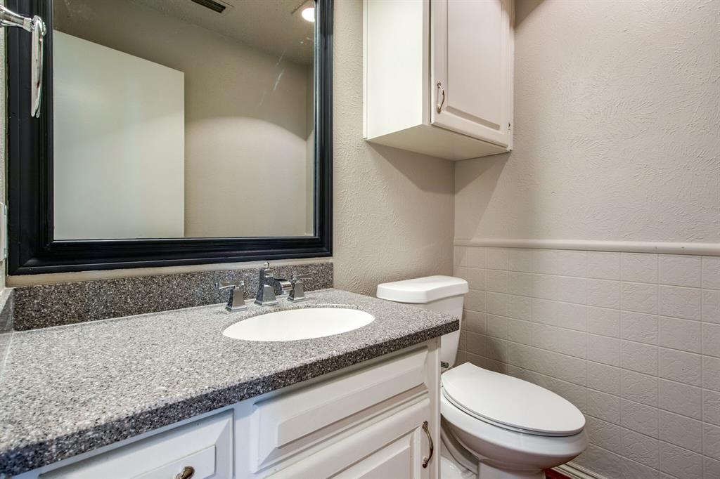 1726-1728 Stonegate Drive Property Photo 18