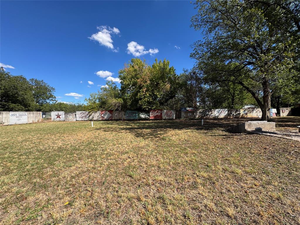 911 Mccarty Avenue Property Photo 3