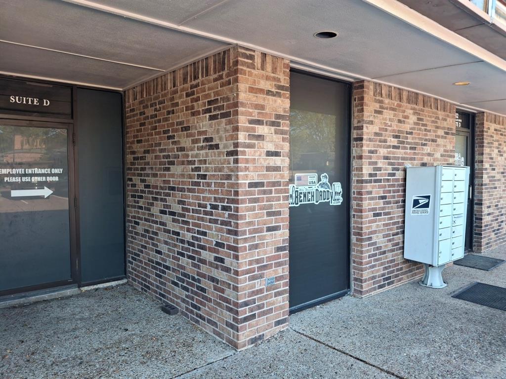 202 N Allen Drive D Property Photo 2