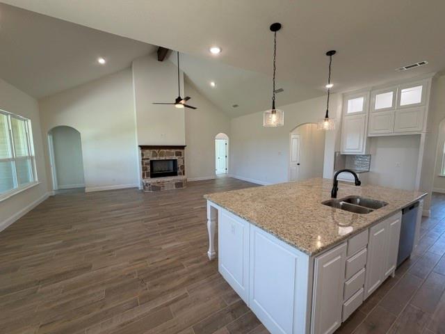 1043 Deer Island Court Property Photo 8