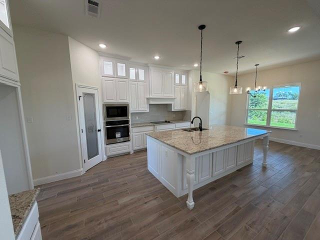 1043 Deer Island Court Property Photo 9