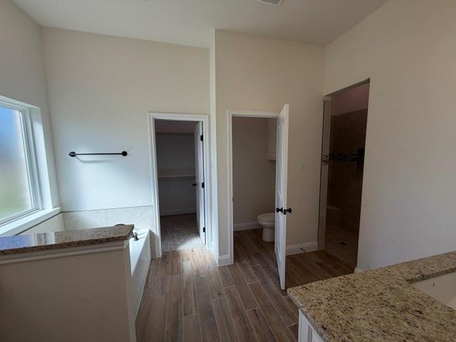1043 Deer Island Court Property Photo 14