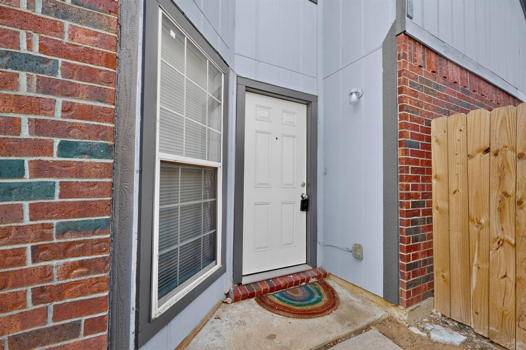918 Sylvan Creek Drive Property Photo 6