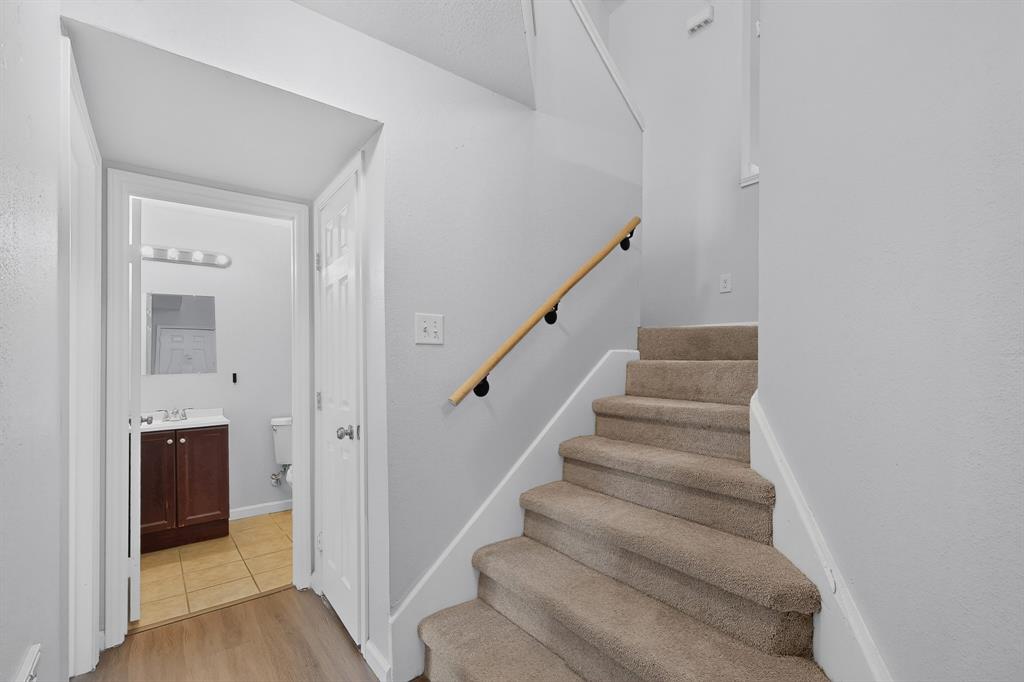 918 Sylvan Creek Drive Property Photo 7