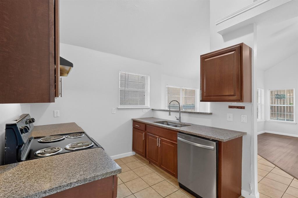 918 Sylvan Creek Drive Property Photo 13