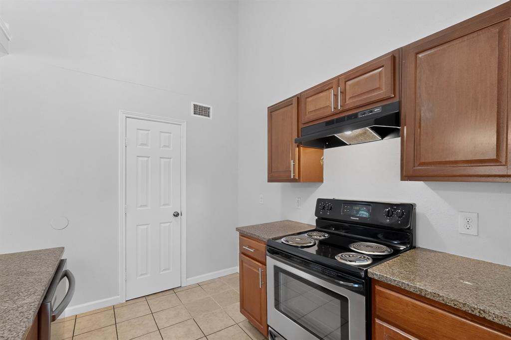 918 Sylvan Creek Drive Property Photo 14