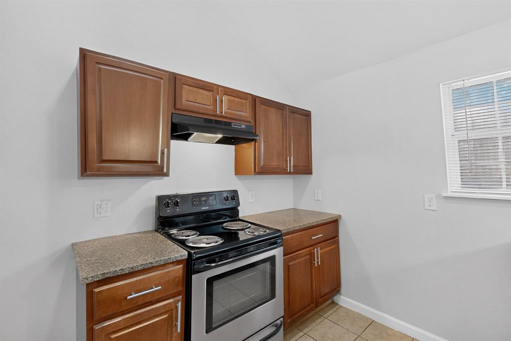 918 Sylvan Creek Drive Property Photo 15